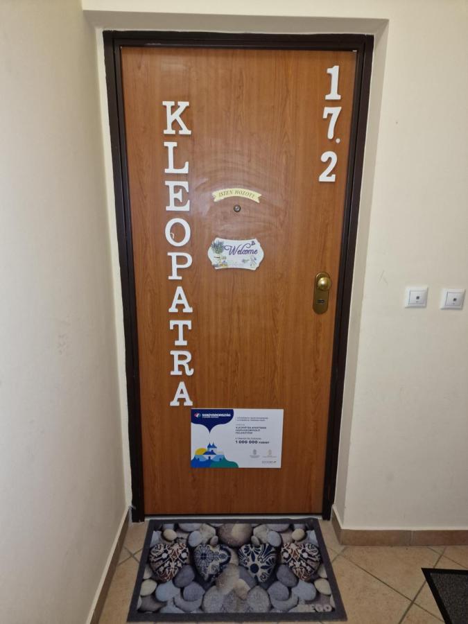 Kleopatra Apartman Хайдусобосло Экстерьер фото